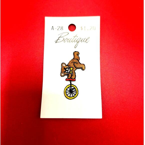 5 Vintage Sew-on Circus Bears Small Appliques Patches Craft Sewing Needle Work - Picture 4 of 7